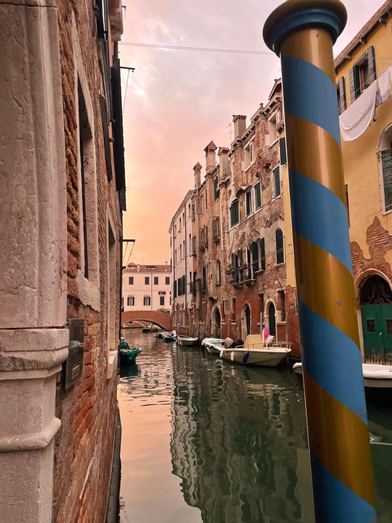 Aparthotel Palazzo Contarini Della Porta Di Ferro Venedig Exterior foto