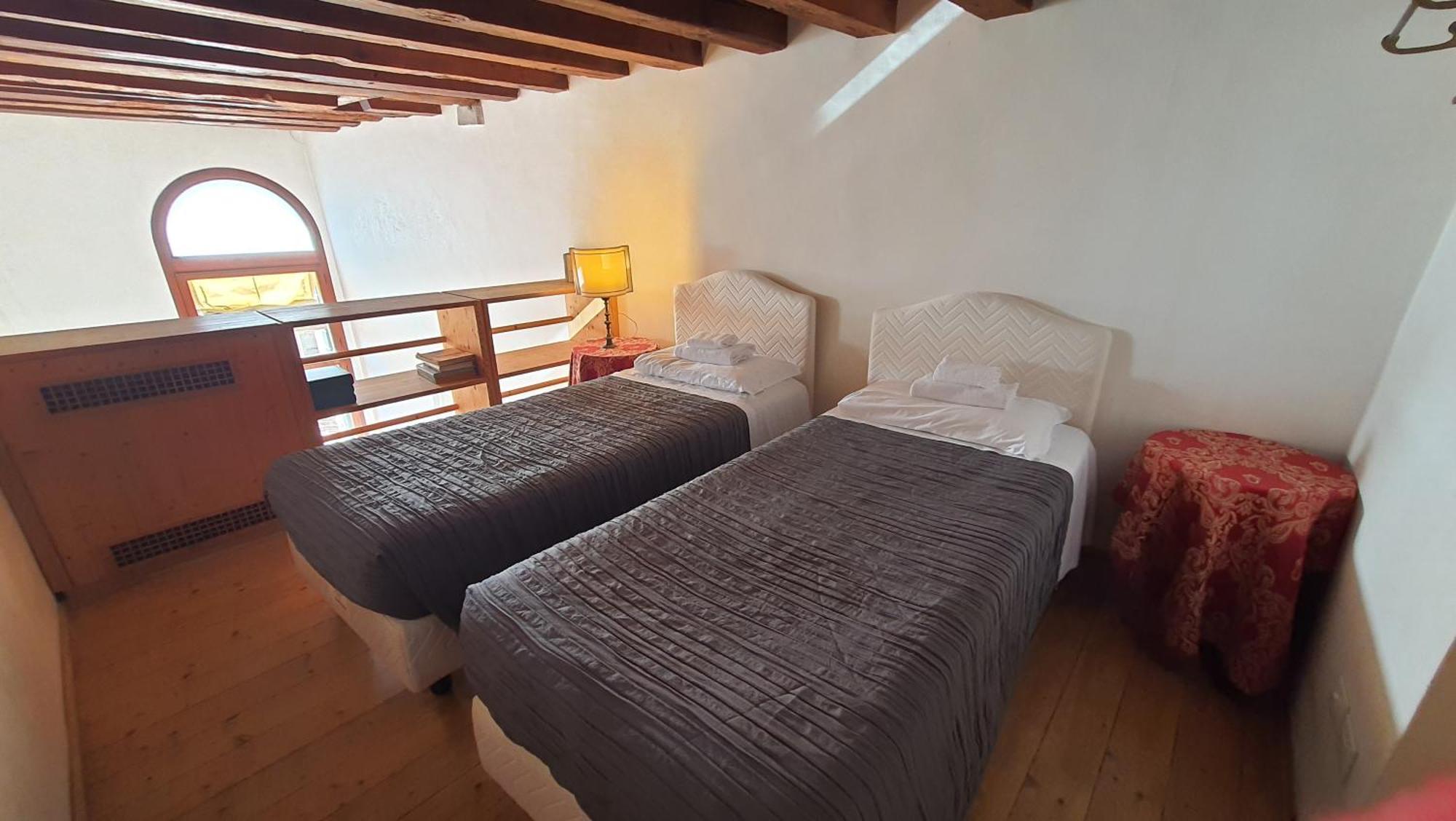 Aparthotel Palazzo Contarini Della Porta Di Ferro Venedig Exterior foto